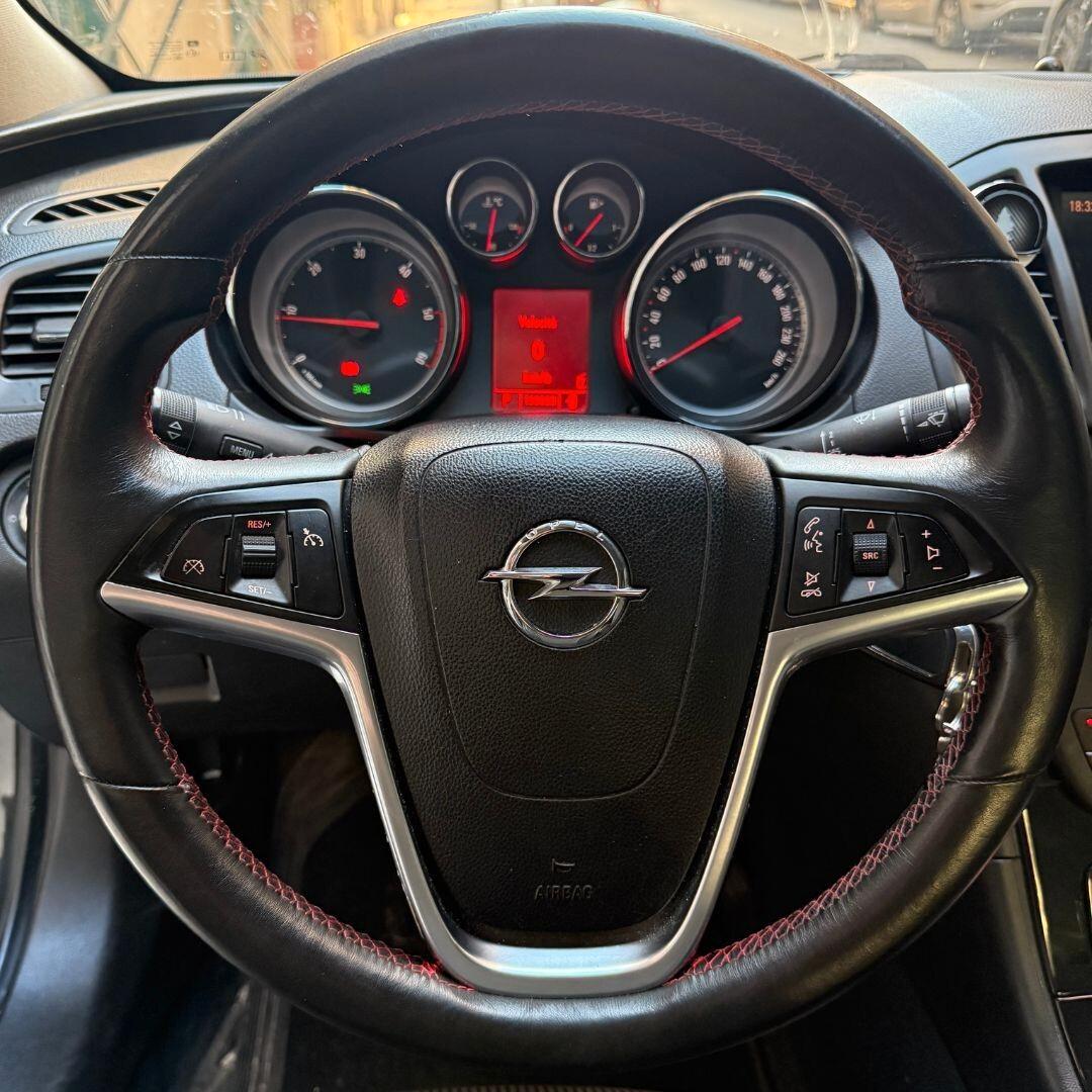 Opel Insignia 2.0 CDTI 160CV **CAMBIO AUTOMATICO**