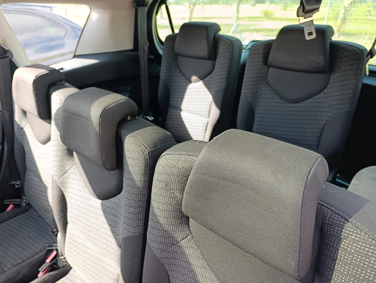 Peugeot 308 1.6 HDi 110 CV 7 POSTI