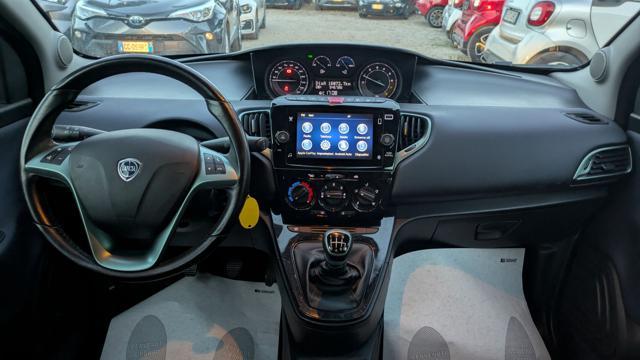 LANCIA Ypsilon HYBRID GOLD FIREFLY 1.0cc 70cv