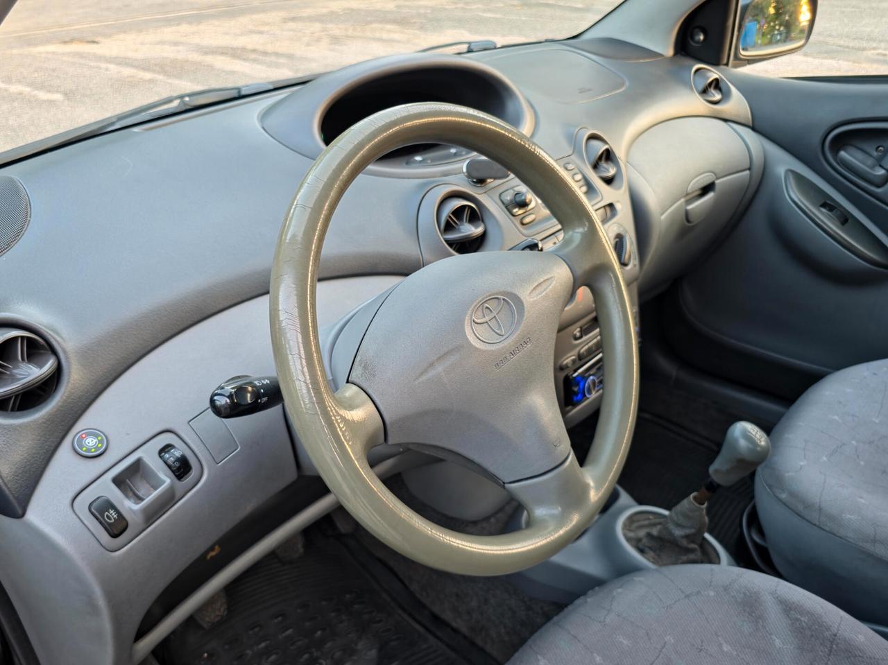 Toyota Yaris 1.0i 16V cat 5 porte Sol CV-65 GPL E3 Manuale NEO 2004
