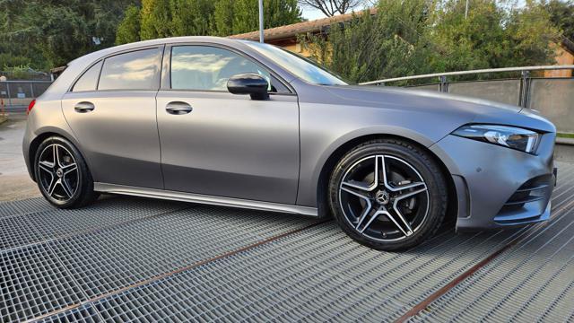 MERCEDES-BENZ A 180 PREMIUM AMG AUT GRIGIO MAGNO DESIGNO PELLE UNIPRO