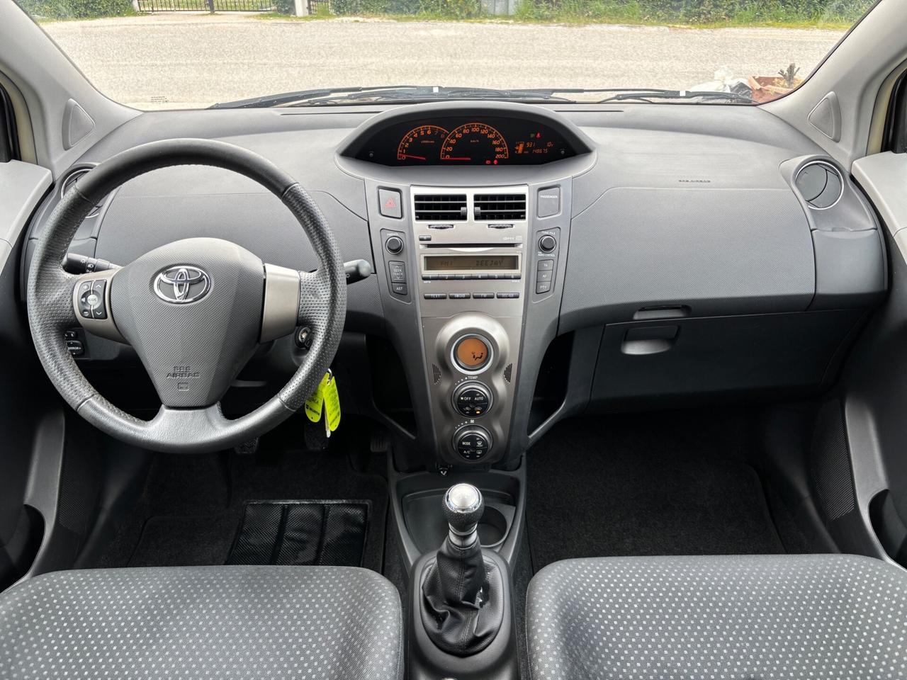 Toyota Yaris 1.3 5 porte Sol-2010"KM CERTIFICATI"