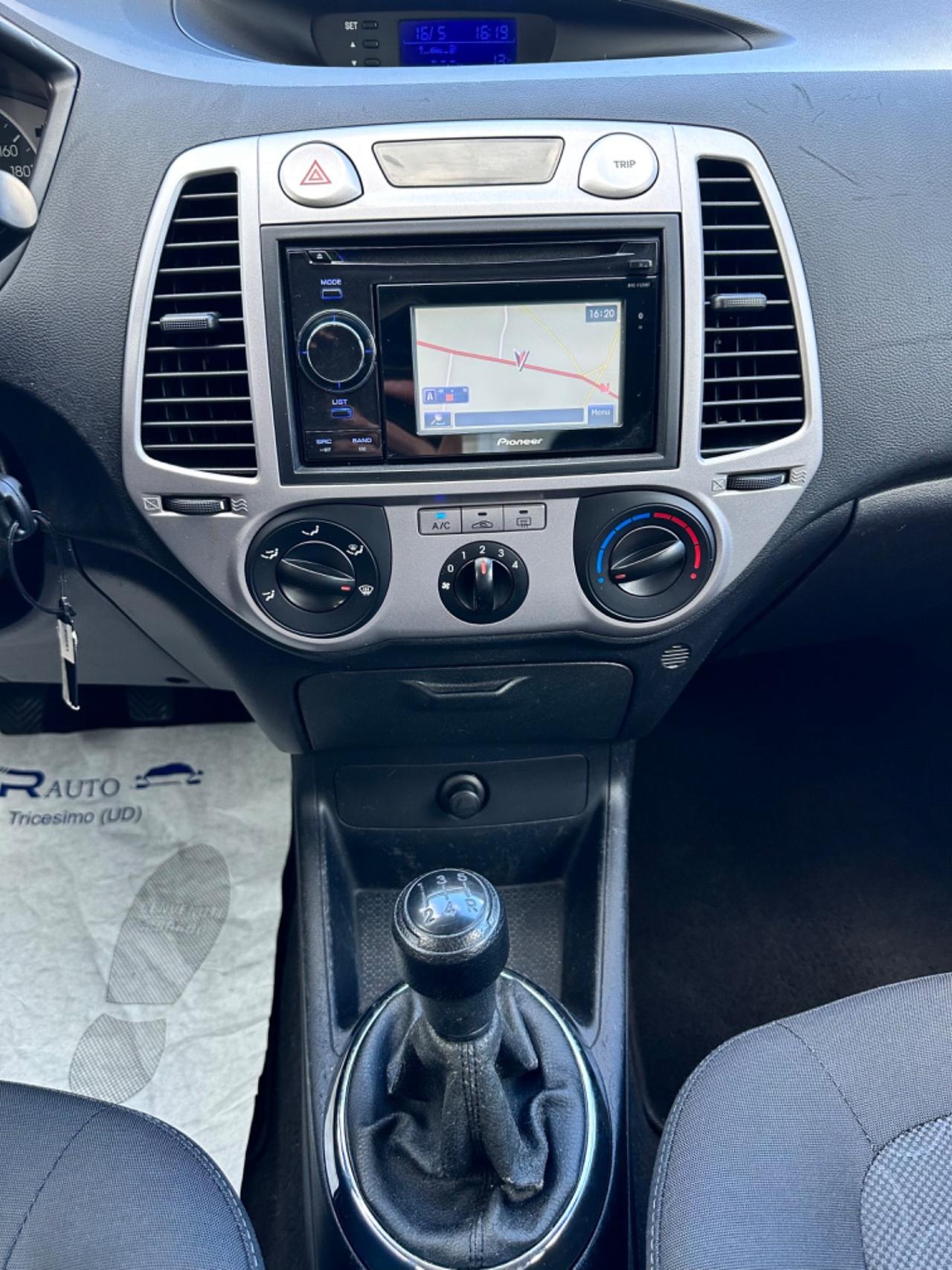 Hyundai i20 1.2Bz 78Cv 5P - Neopatentati