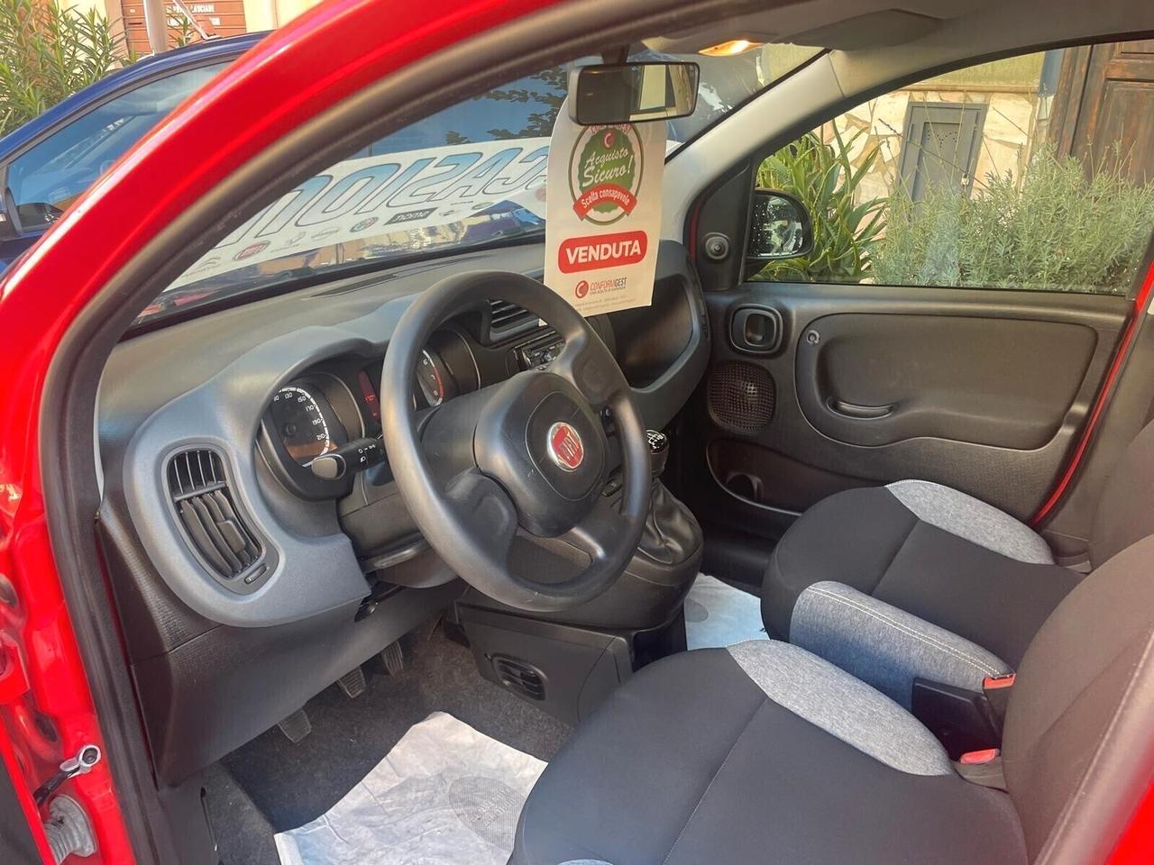 Fiat Panda 1.0 FireFly S&S Hybrid Red