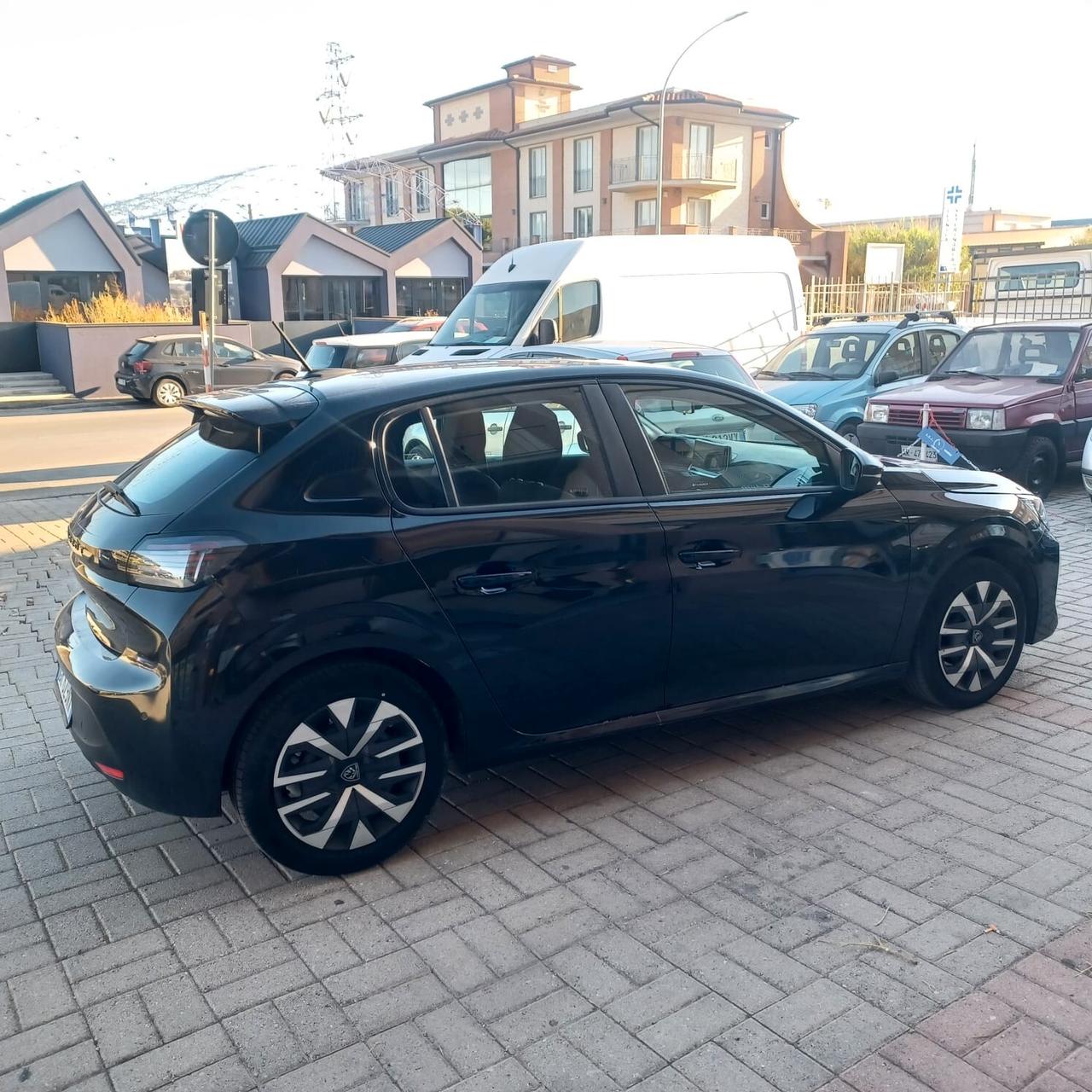 52778km COME NUOVA PEUGEOT 208 .12 NEOPATENTATI