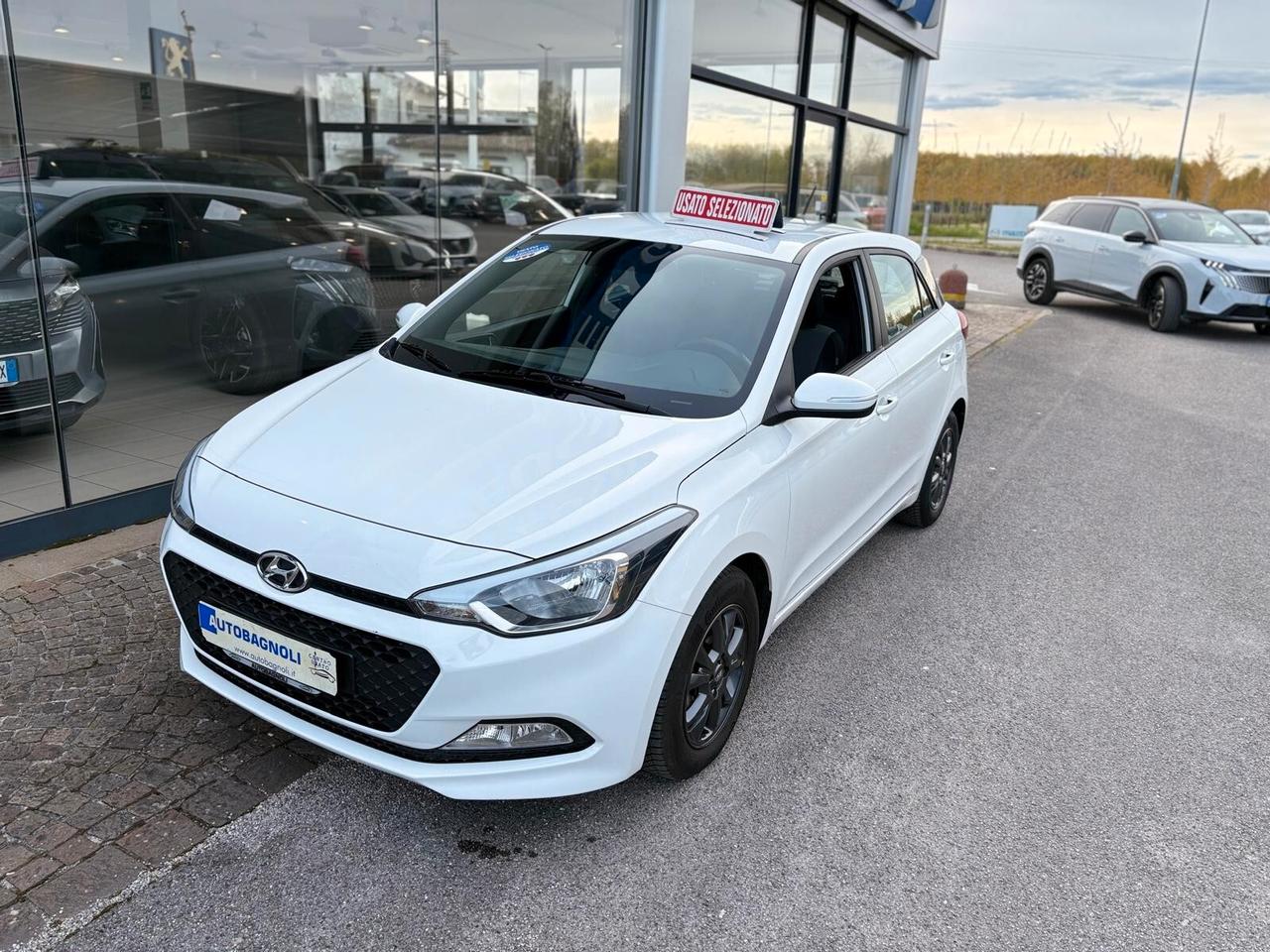 Hyundai i20 BLACKLINE 1.2 75 CV 5 porte UNICO PR.