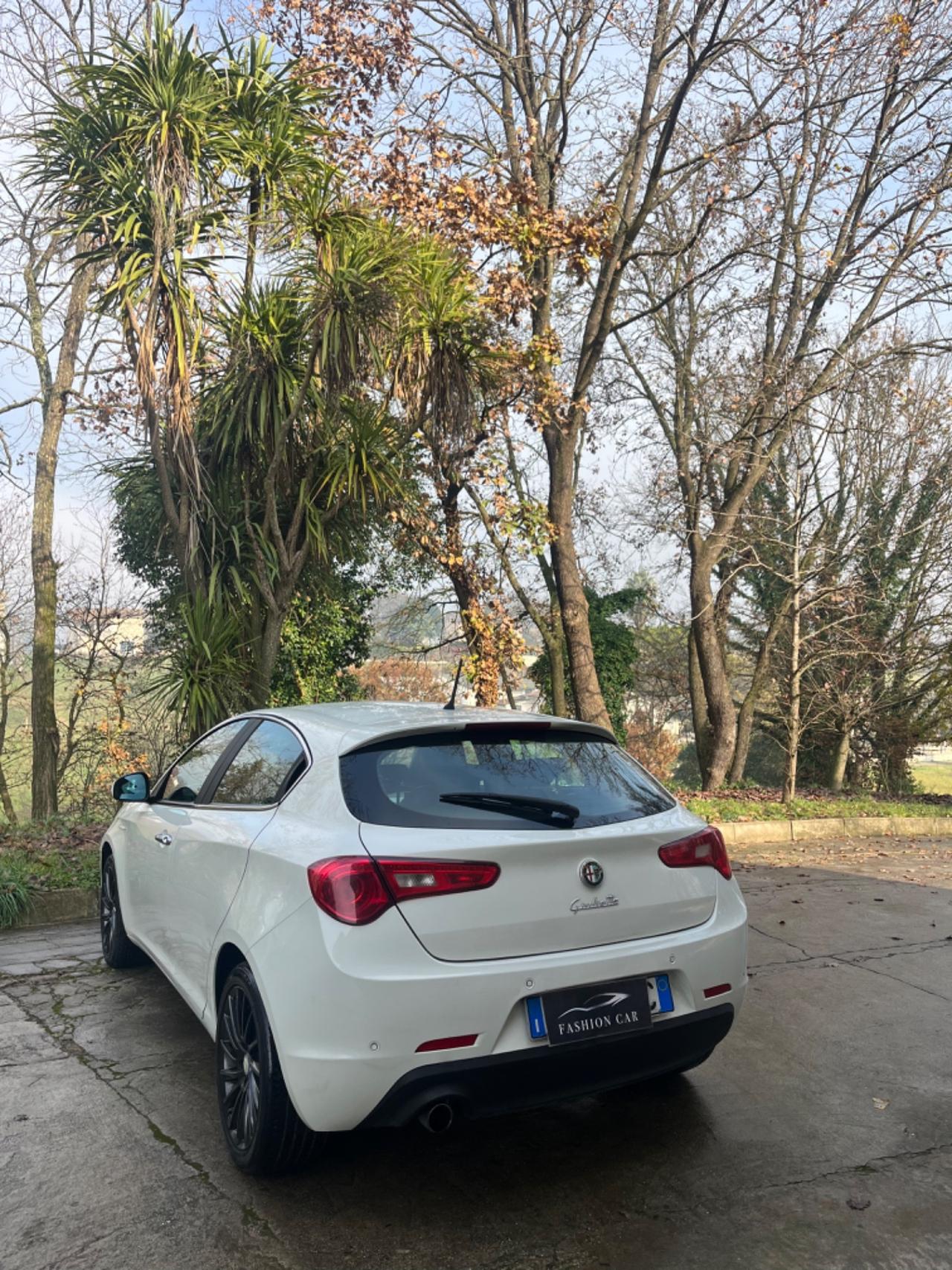 !OCCASIONE!ALFA ROMEO GIULIETTA 1.6 105 CV NEOPATENTATI OK