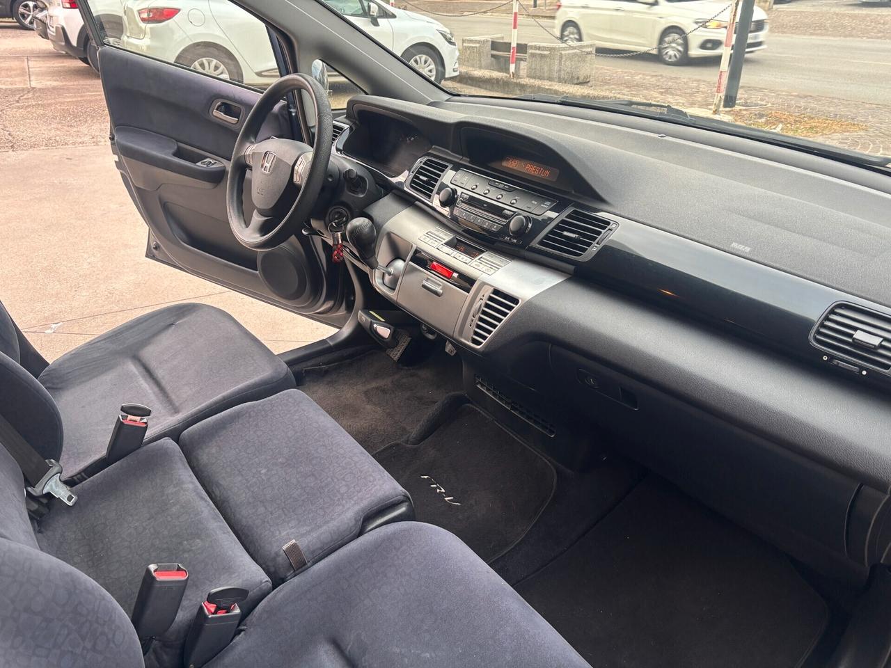 Honda FR-V 2.2 i-CTDi Comfort 6 POSTI