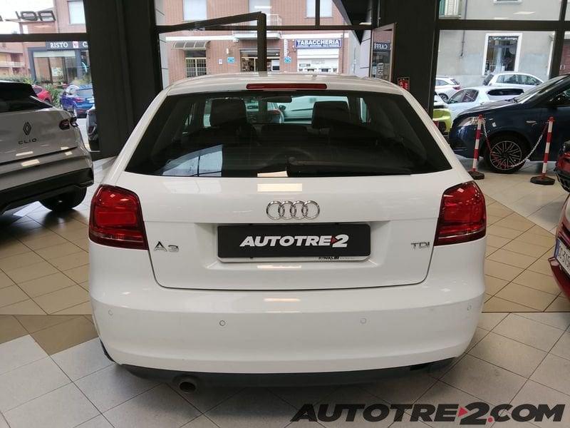 Audi A3 A3 1.6 tdi Attraction 90cv