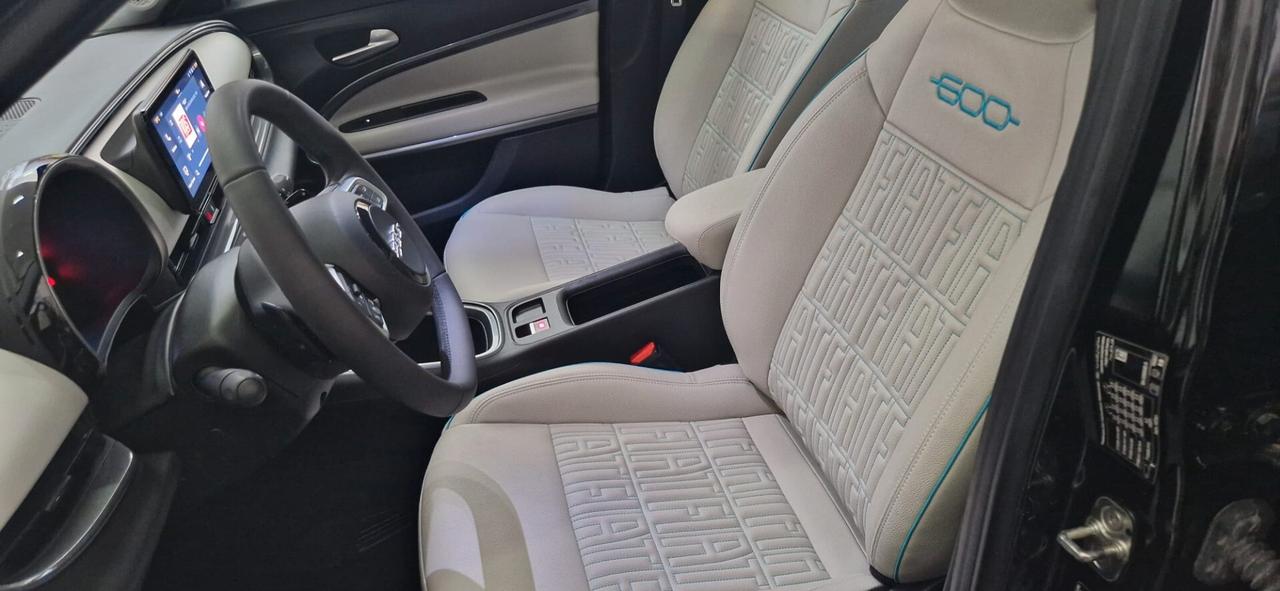 Fiat 600 Hybrid 145 CV DCT MHEV La Prima