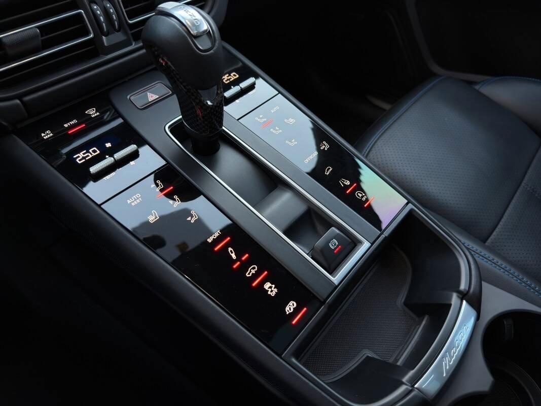 Porsche Macan 2.0 265cv pdk BOSE PASM SCARICO PORSCHE EXCLUSIVE FULL!