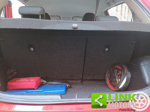 TOYOTA Yaris 1.0 5 porte Active 51 kw NEOPATENTATI