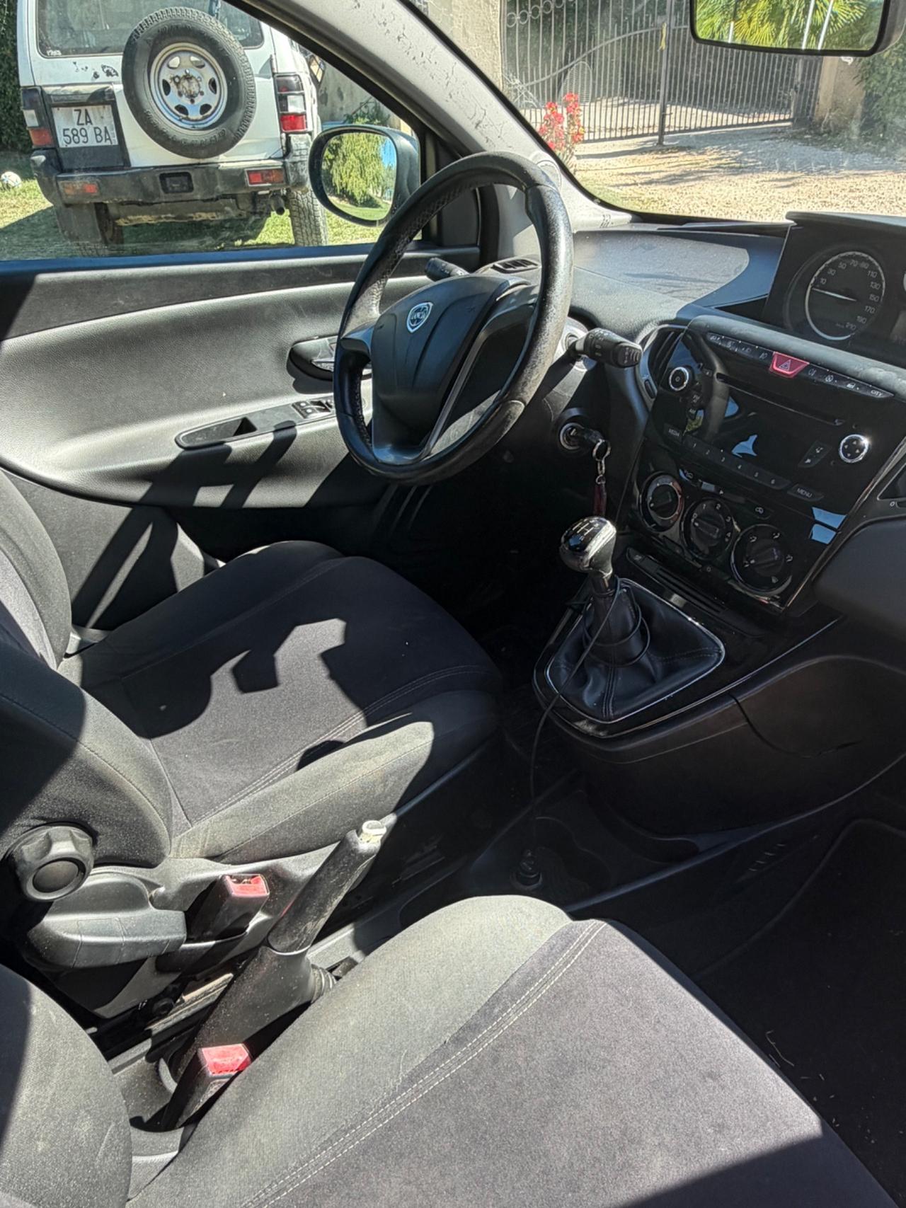 Lancia Ypsilon 1.3 MJT 16V 95 CV 5 porte S&S Gold