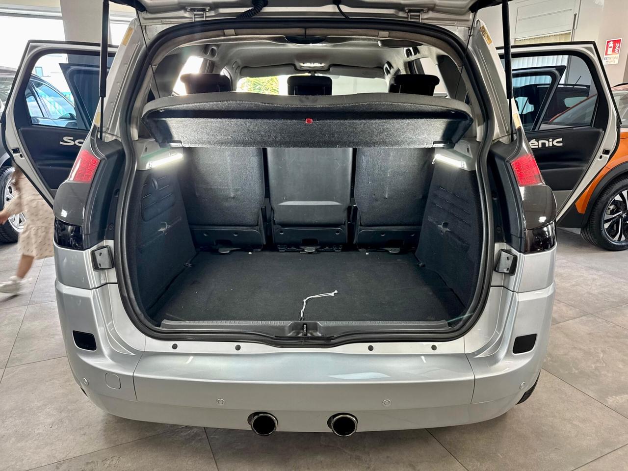 Renault Scenic 1.9 dCi 130CV EDC Dynamique