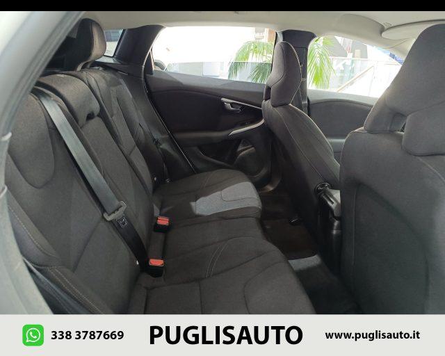 VOLVO V40 D2 Kinetic