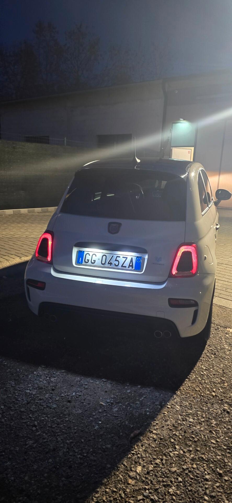 Abarth 595 1.4 Turbo T-Jet 180 CV Competizione