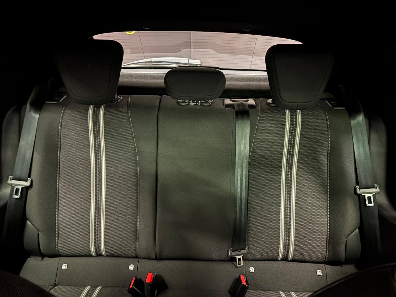 Opel Corsa 1.2 GS LINE