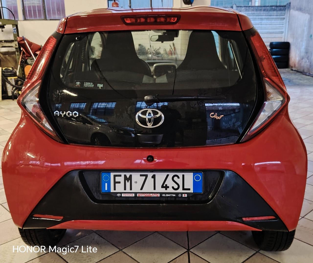 Toyota Aygo 1.0 VVT-i 69 CV 5 porte x-business