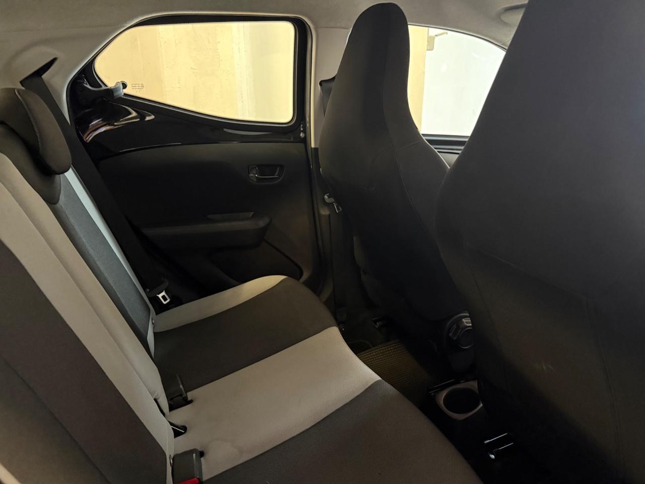 Toyota Aygo 1.0 VVT-i 72 CV 5 porte x-trend