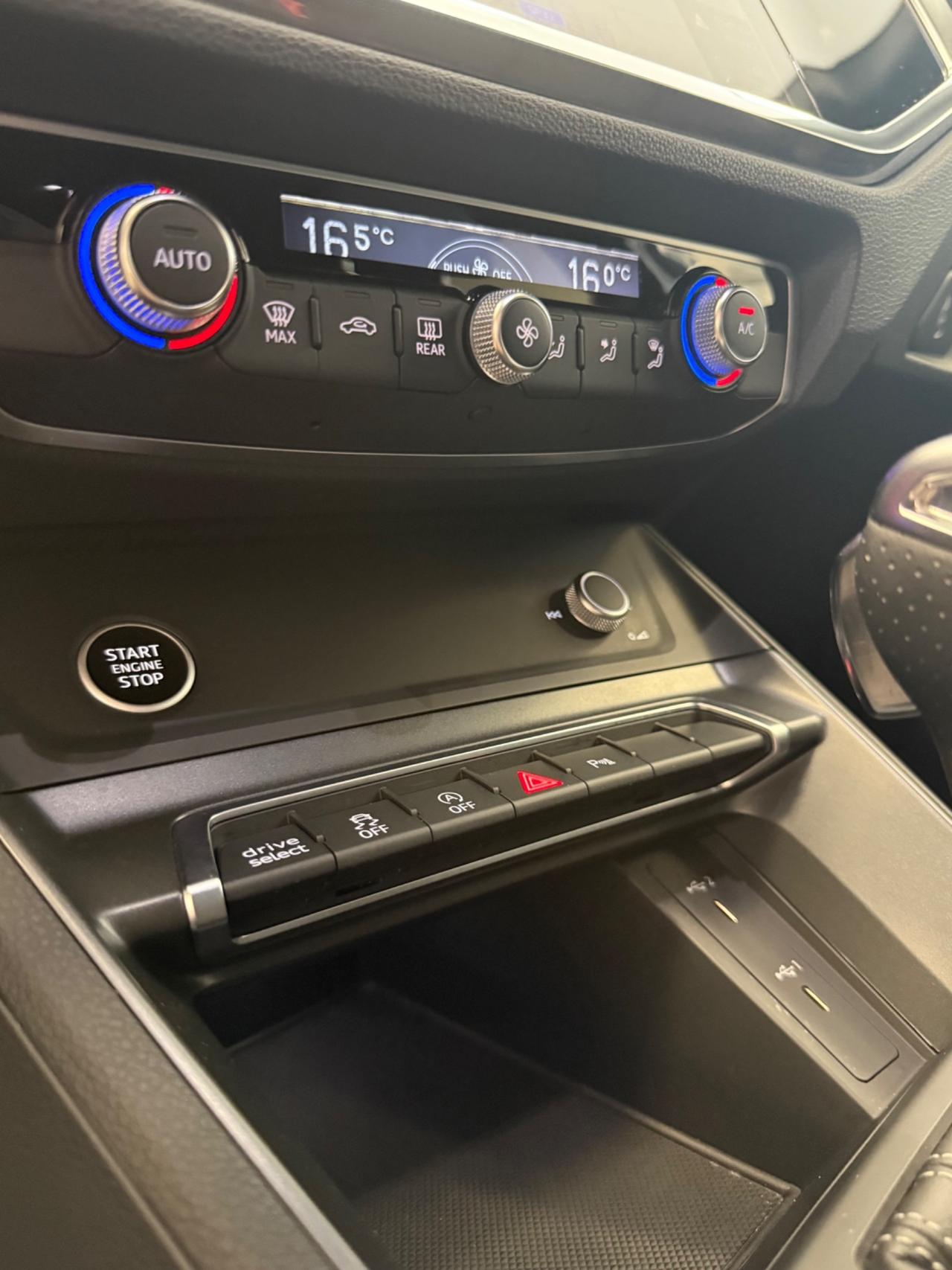 Audi Q3 SPORTBACK 35 tdi S-line edition S-tronic NAVI,TELECAMERA,FARI LED,APPLE CARPLAY,AZIENDALE ITA