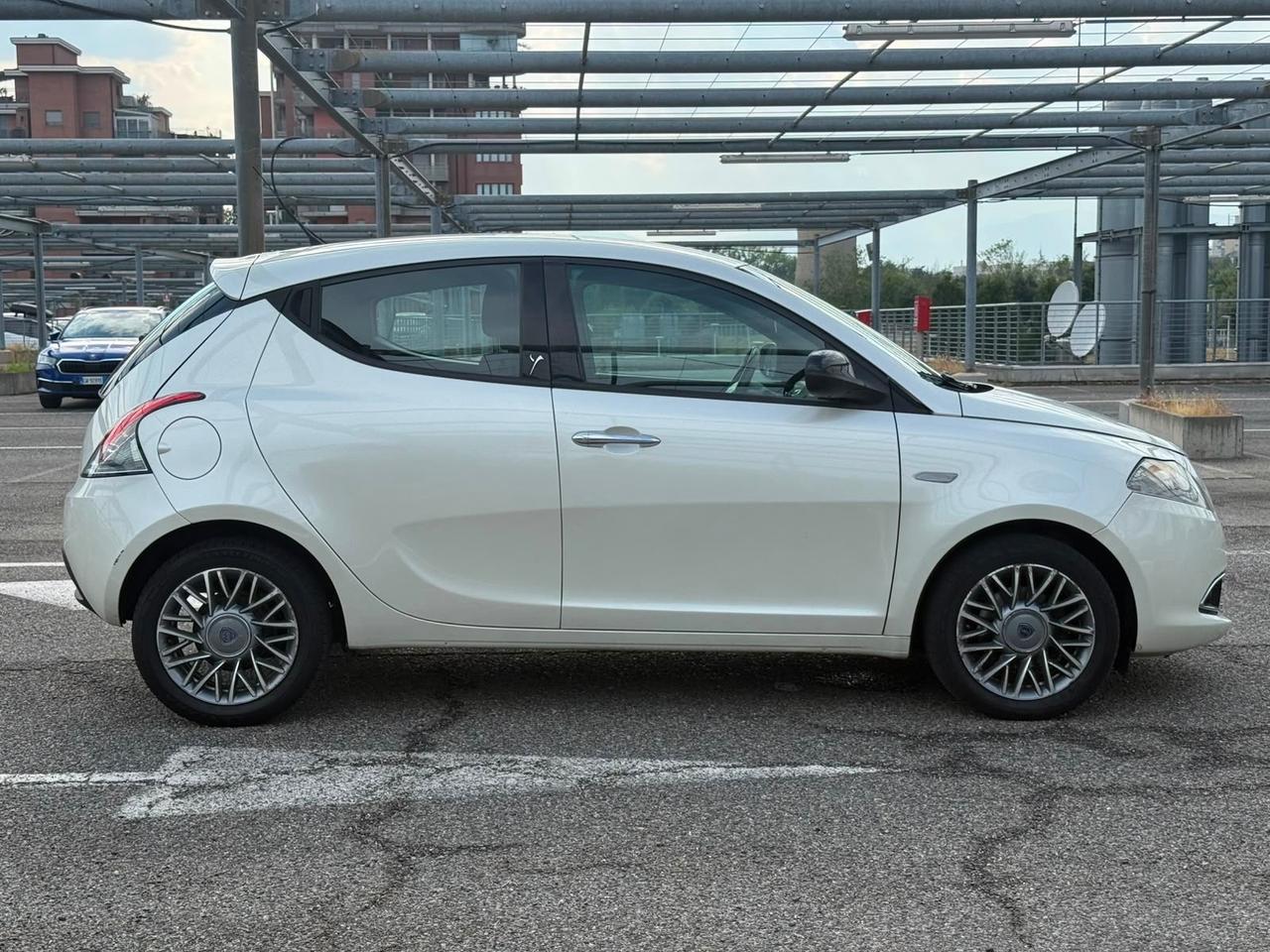 Lancia Ypsilon 1.2 69 CV Platinum