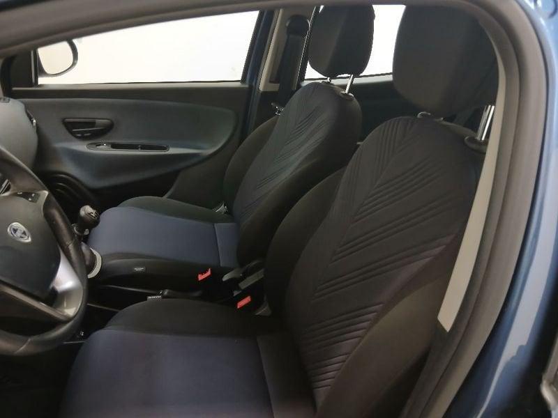 Lancia Ypsilon 1.0 firefly hybrid Gold s&s 70cv