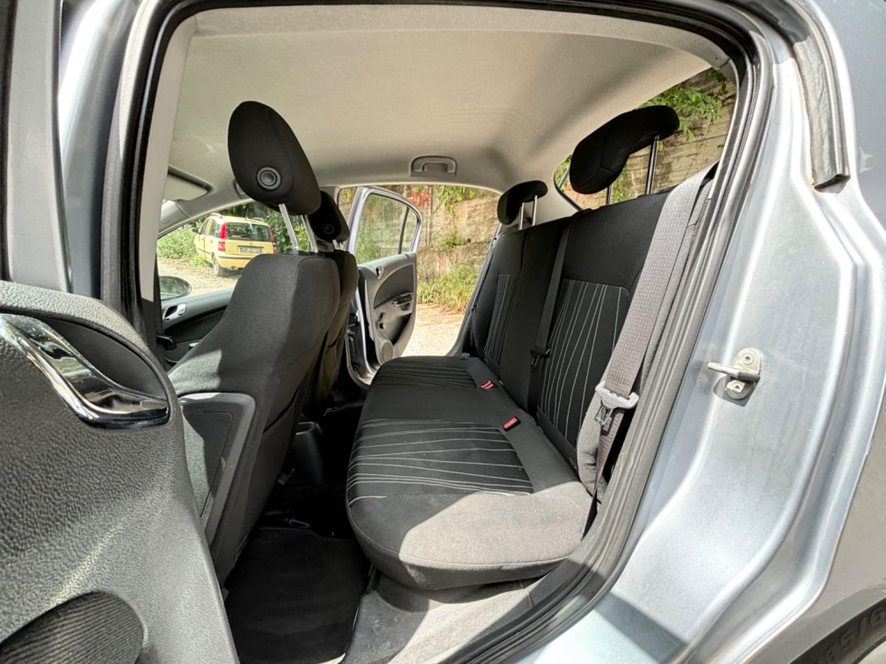 Opel Corsa 1.2 5 porte Club