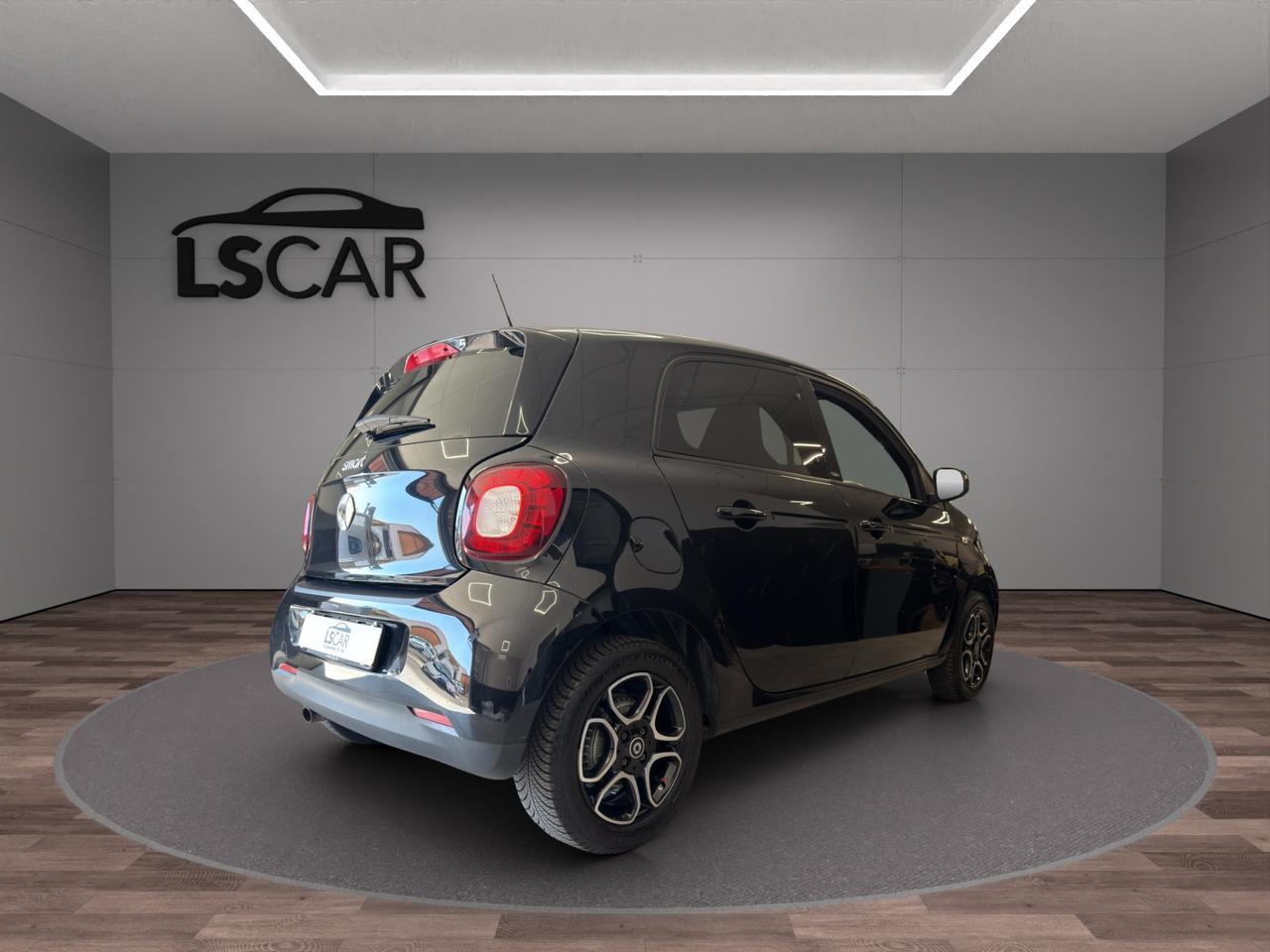 Smart forfour 1.0 Prime 71cv - Unipro - Promo Finanziamento - Schermo - Retrocamera - Tetto panoramico - Sedili riscaldatili