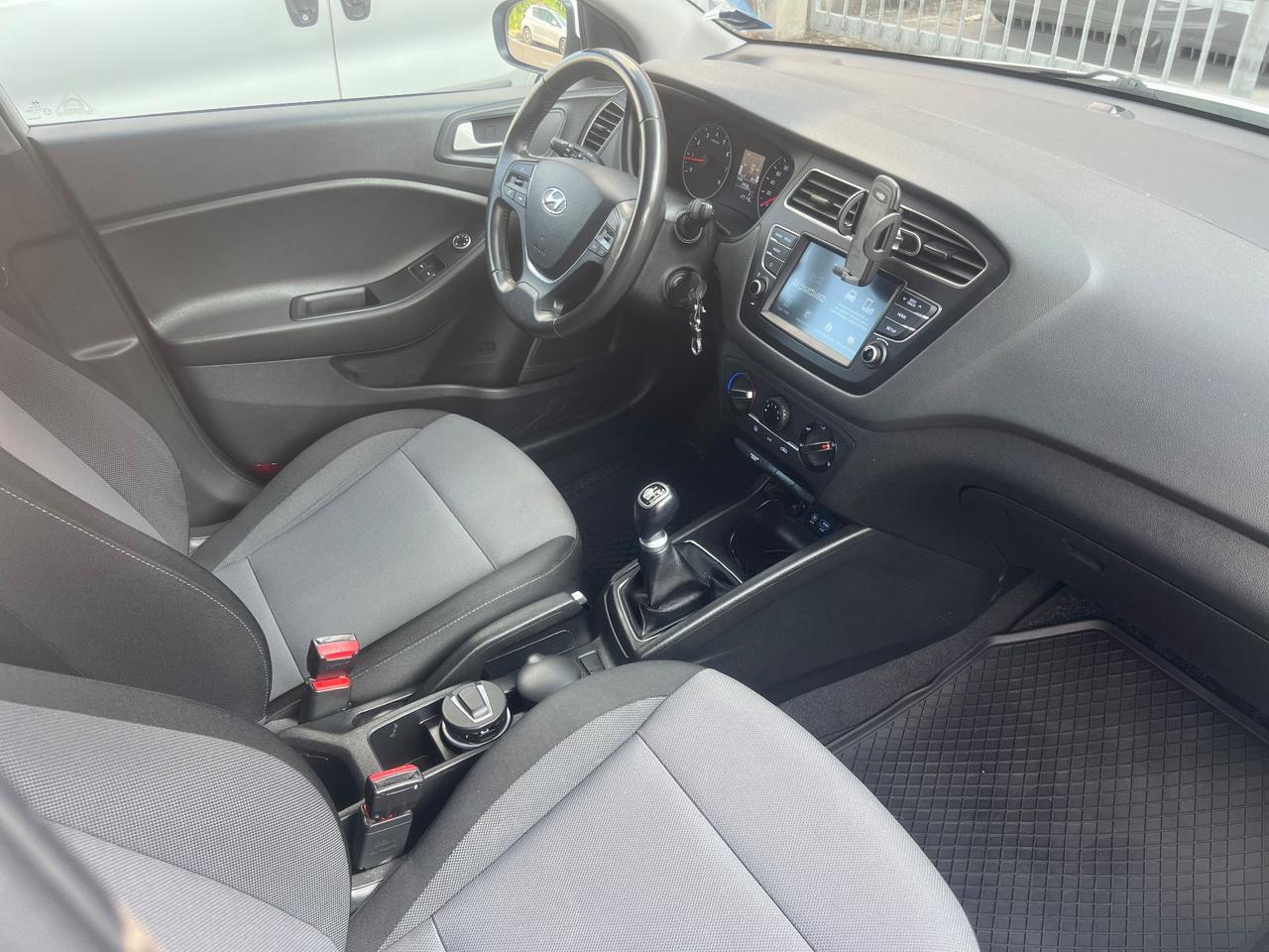 Hyundai i20 1.2 5 porte Econext Connectline gpl