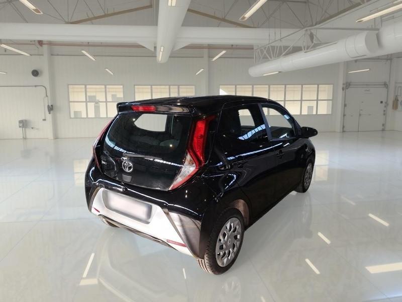 TOYOTA AYGO 1.0 VVT-i x-business 5 PORTE