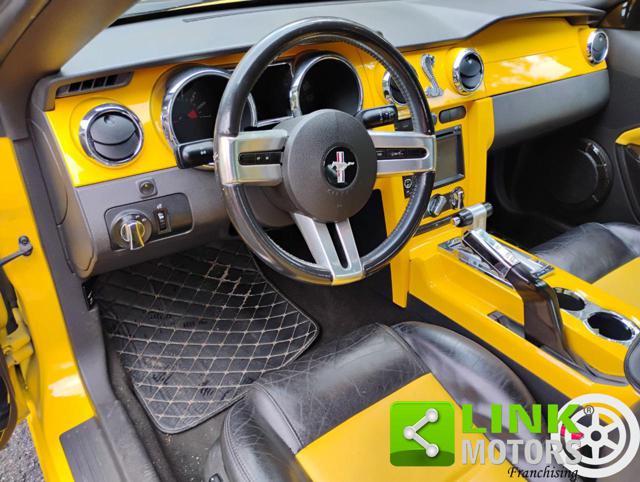 FORD Mustang 4.0 i V6 12V 212cv