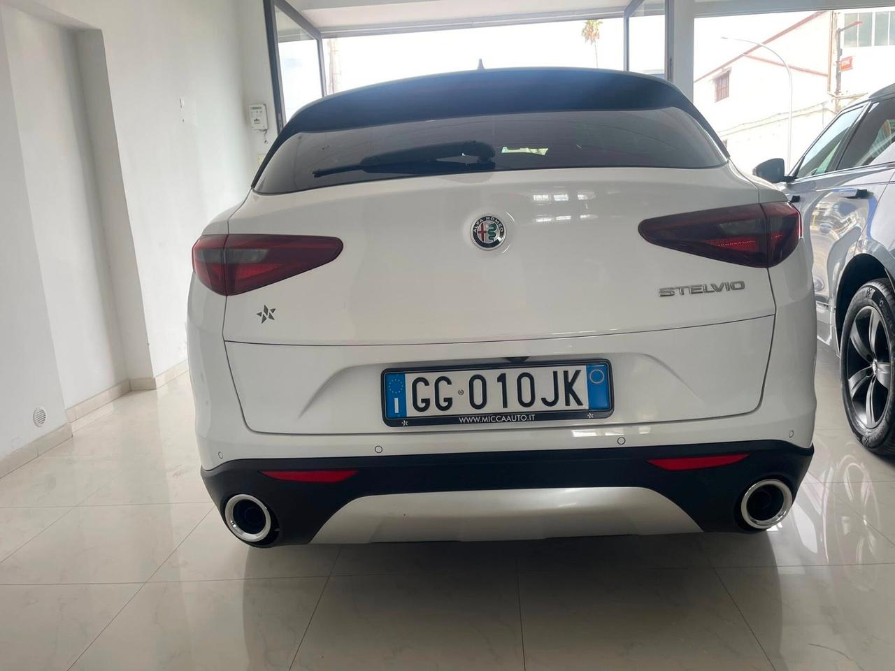 Alfa Romeo Stelvio 2.2 Turbodiesel 160 CV AT8 RWD Business