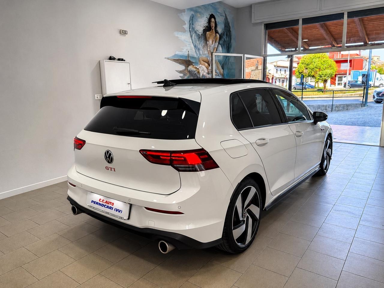 Volkswagen Golf GTI 2.0 Black style TSI DSG