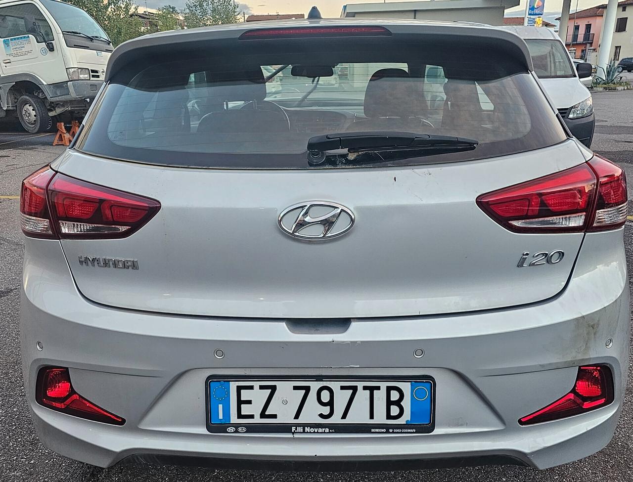 HYUNDAI I20 1.2 INCIDENTATA COME DA FOTO