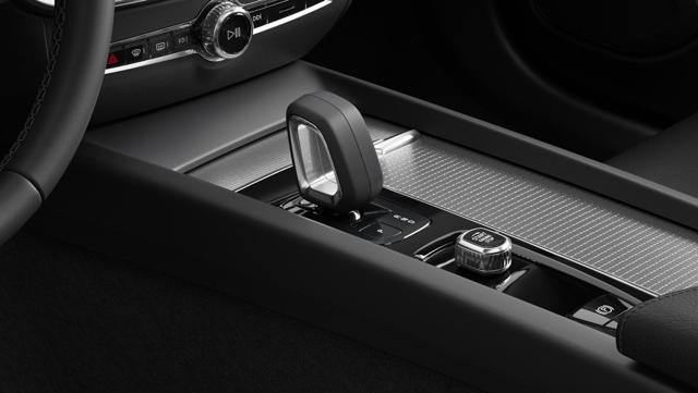 VOLVO V60 B4 (Benzina) PLUS DARK AUTOMATICA