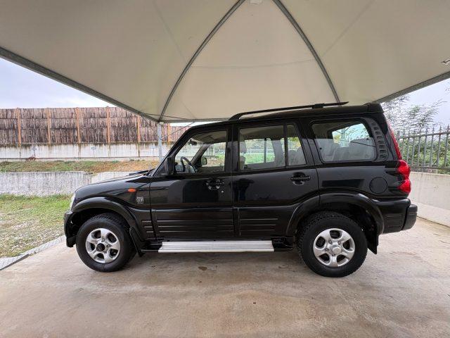 MAHINDRA Goa 2.5 CRDe 4WD 4X4 6 PSOTI KM E MOTORE ORIGINALI