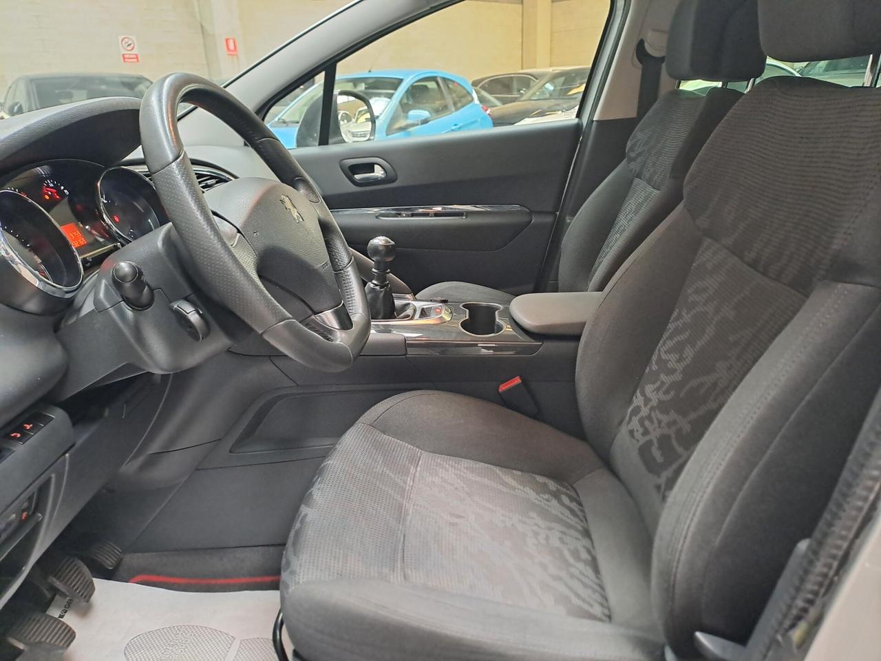 PEUGEOT 3008 1.6 HDI