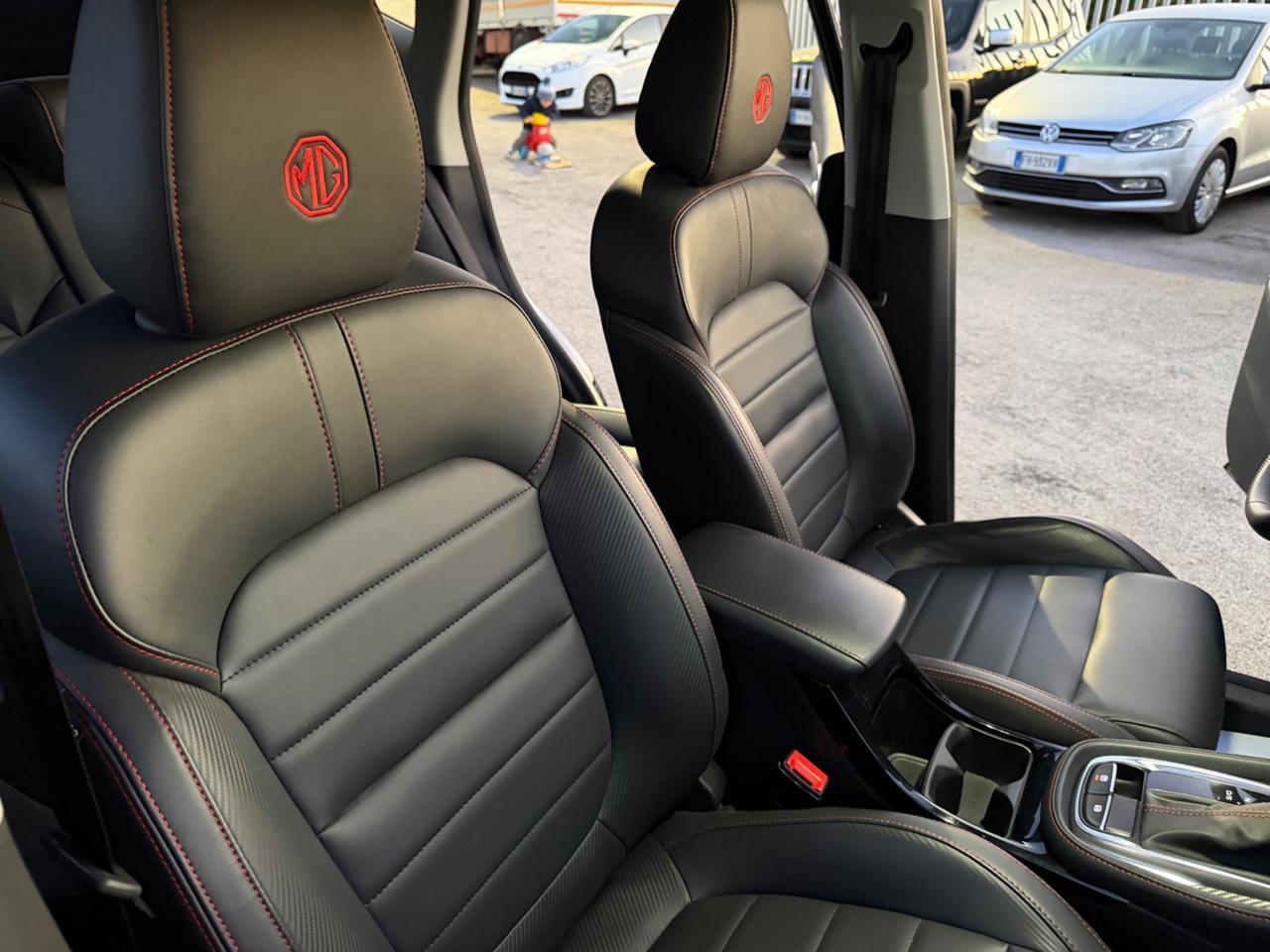 MG ZS 1.0T-GDI 111CV AUT LUXURY FULL LED MY24