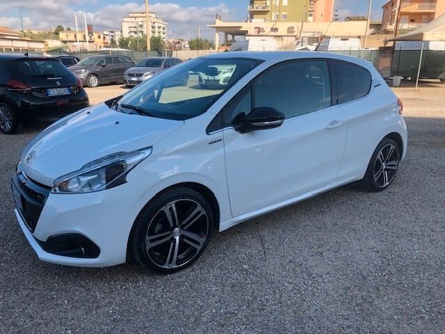 Peugeot 208 PureTech Turbo 110 S&S 3 porte GT Line