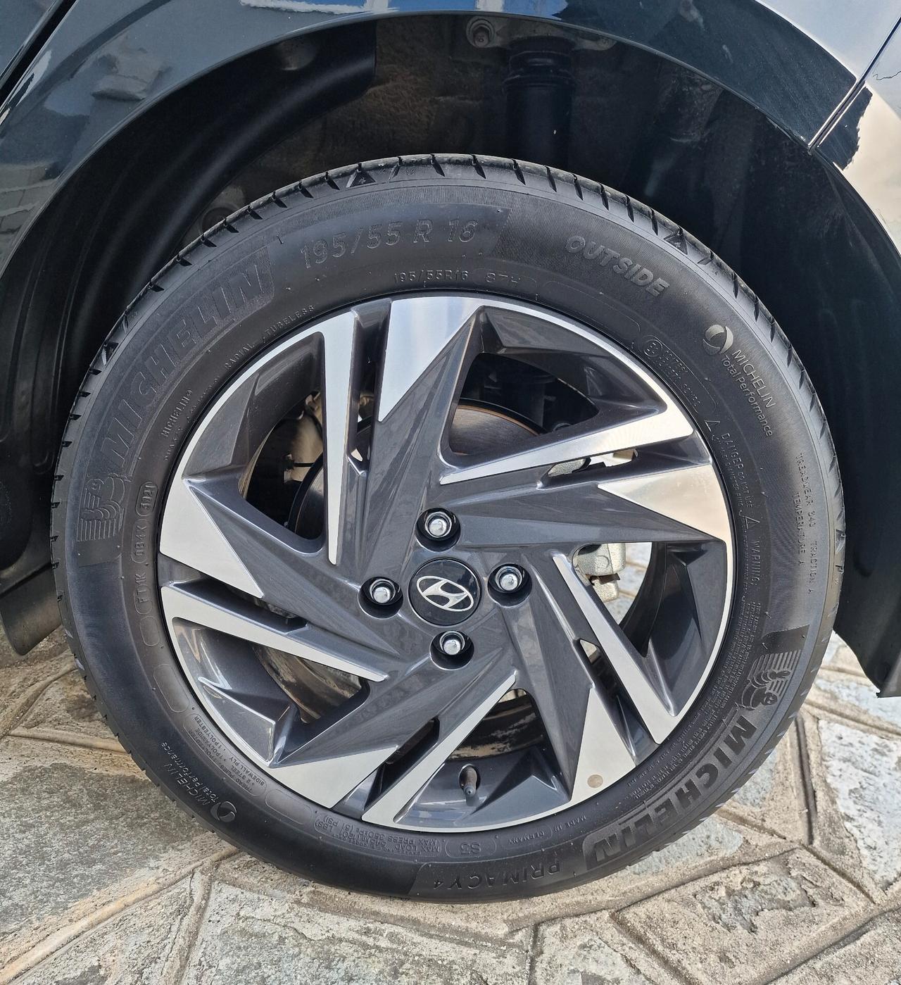 Hyundai i20 1.0 T-GDI 48V iMT ConnectLine 100cv - neopatentati