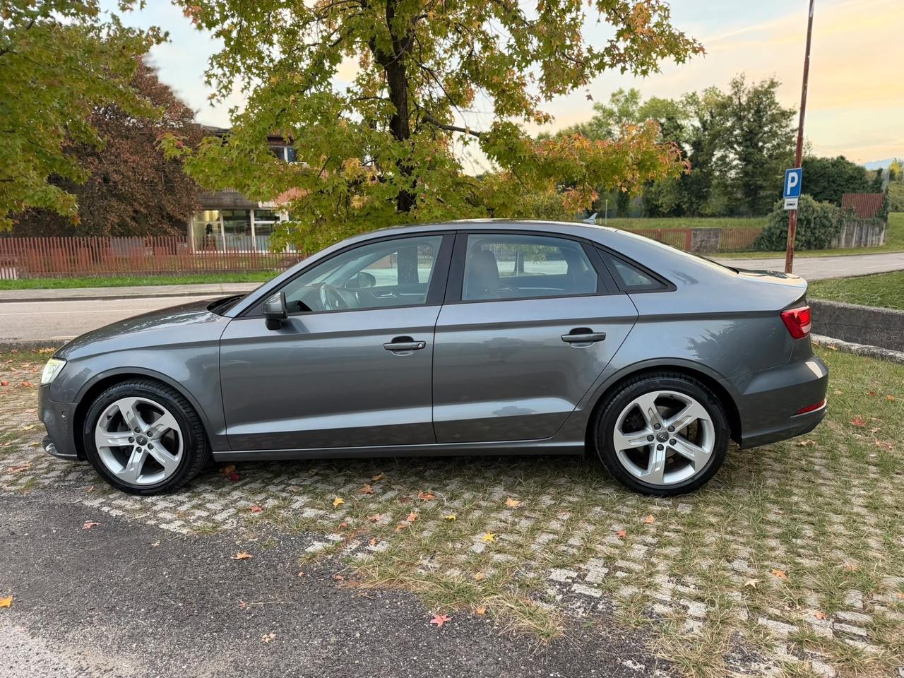 Audi A3 Sedan 1.6 TDI 116 CV S tronic