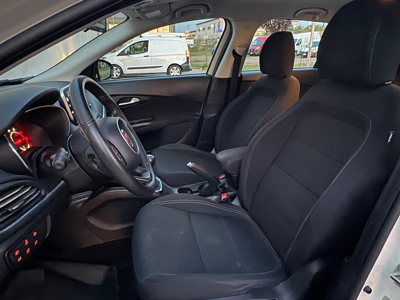 FIAT TIPO 1.6 MJT LOUNGE