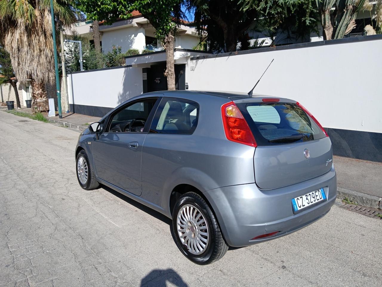 Fiat Grande Punto 1.4 Starjet 16V 3 porte Dynamic