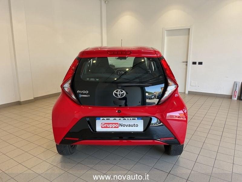 Toyota Aygo Aygo Connect 1.0 VVT-i 72 CV 5 porte x-play
