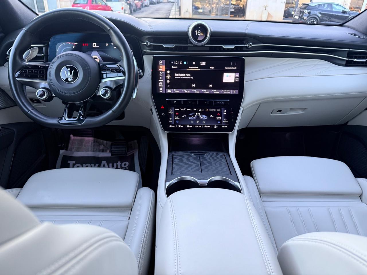 Maserati Grecale MHEV (BENZINA/ELETTRICXA) 300 CV GT ,VIRTUAL COCKPIT,LUCI SOFFUSE,APPLE CARPLAY,TELECAMERA