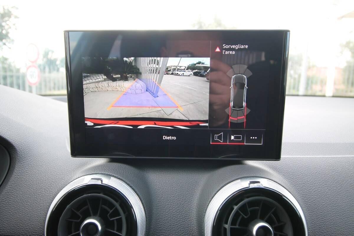 Audi Q2 35 TFSI 150CV Identity Black 11.2025