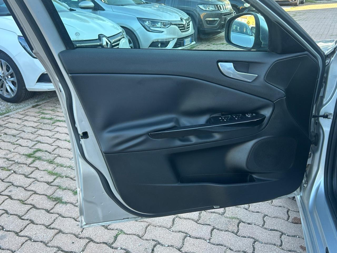 Alfa Romeo Giulietta 1.6 JTDm-2 105 CV Exclusive