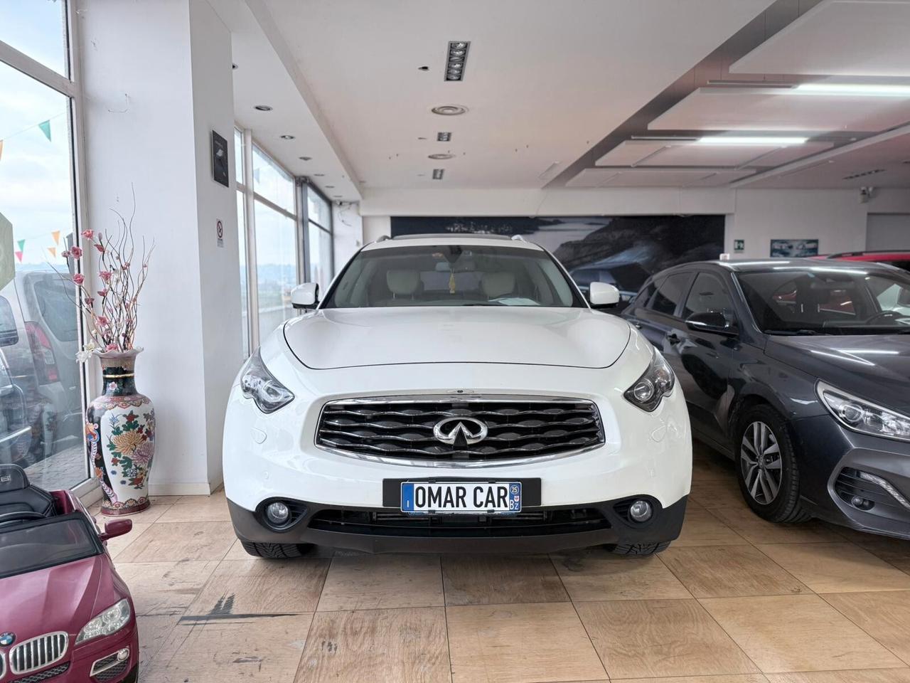 Infiniti FX30d 3.0 DIESEL 2011 TOP!