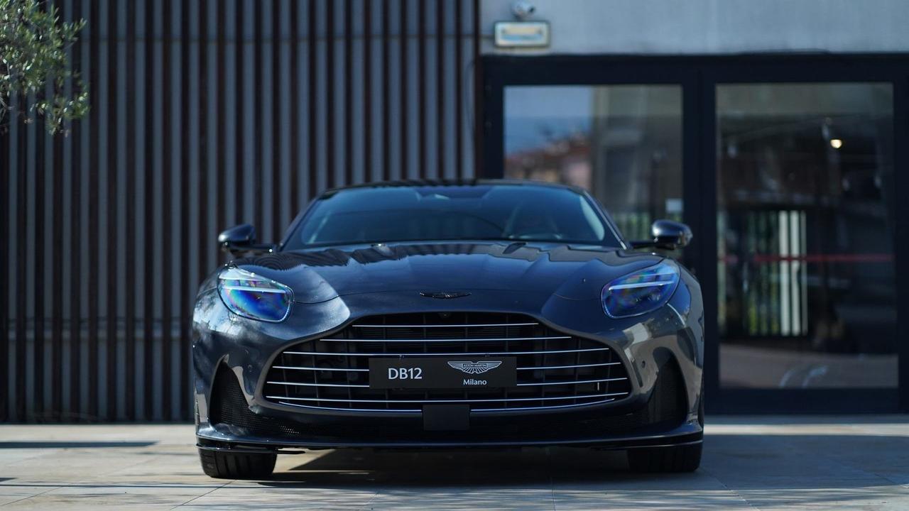 ASTON MARTIN DB12 V8 COUPE 26MY