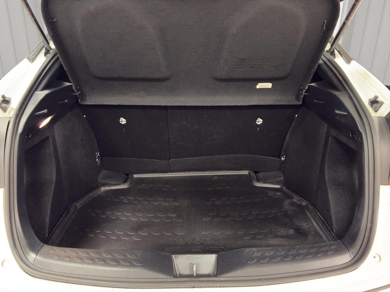 Toyota C-HR 1.8h Active e-cvt